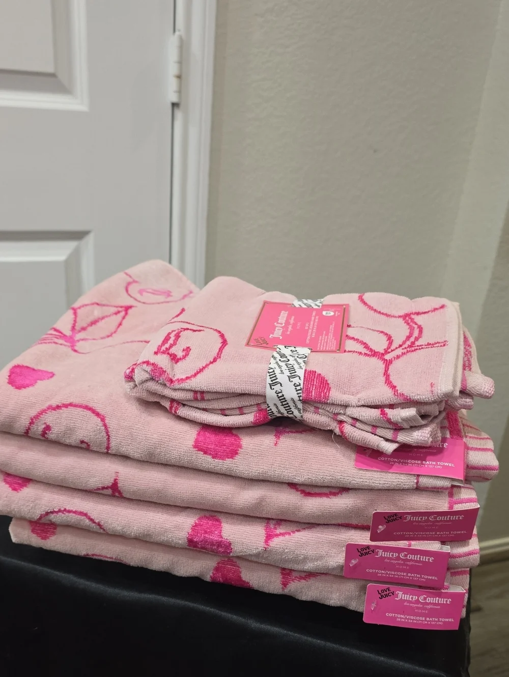Juicy Couture Home JC Logo Cherries Plush Viscose Jacquard Bath Towel Set